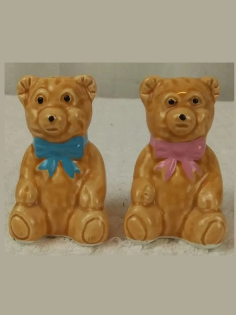 Vintage Ceramic‎ Teddy Bear Bows Salt Pepper Shakers 2.5